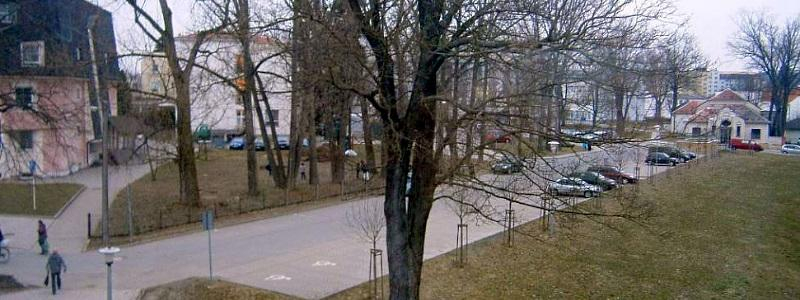 Oprava kanalizace, další parkovací místa a nová zeleň